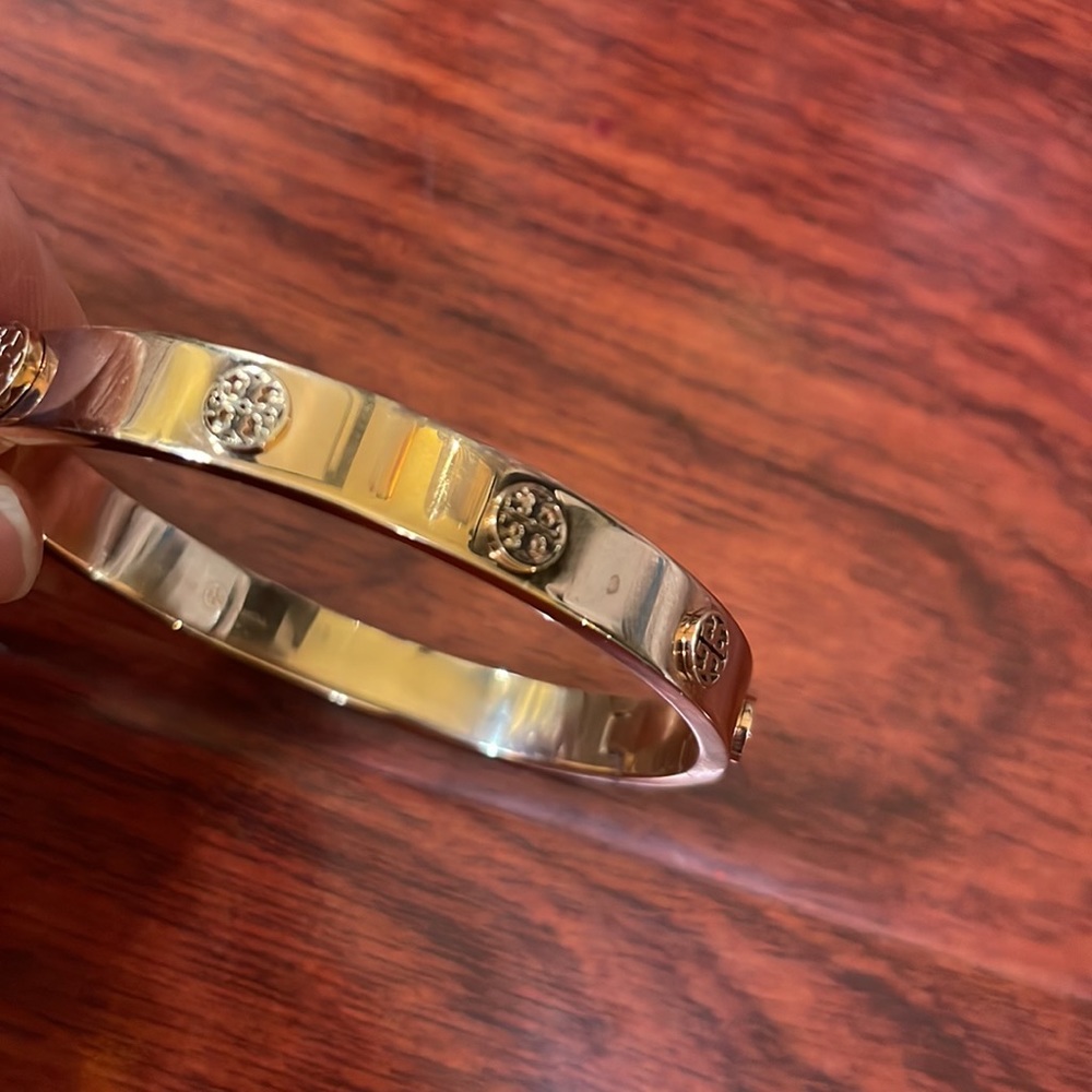Tory Burch MILLER STUD HINGE BRACELET in Rose gold, size S, 5mm